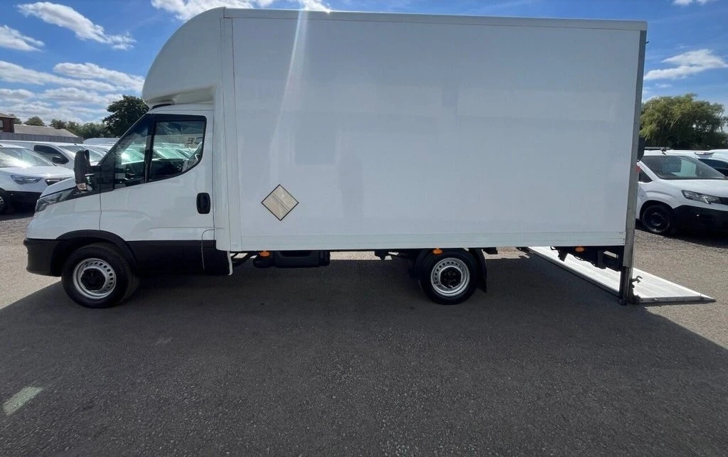 2024 Iveco Daily Luton Box Van — photo 1 of 25