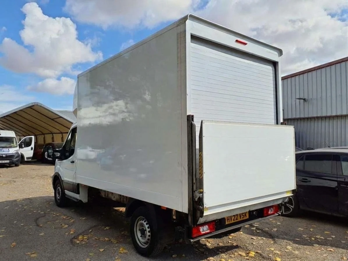 2022 Ford Transit Luton Box Van — photo 1 of 9