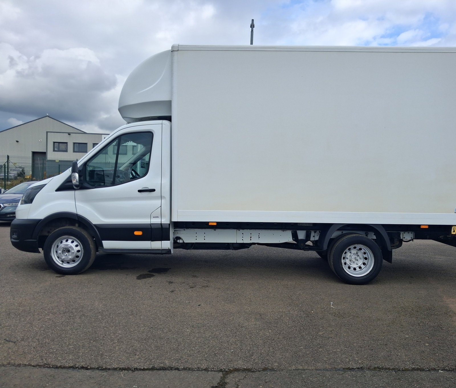 2022 Ford Transit Luton Box Van — photo 1 of 2