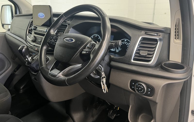 2022 Ford Transit Custom Panel Van — photo 3 of 33