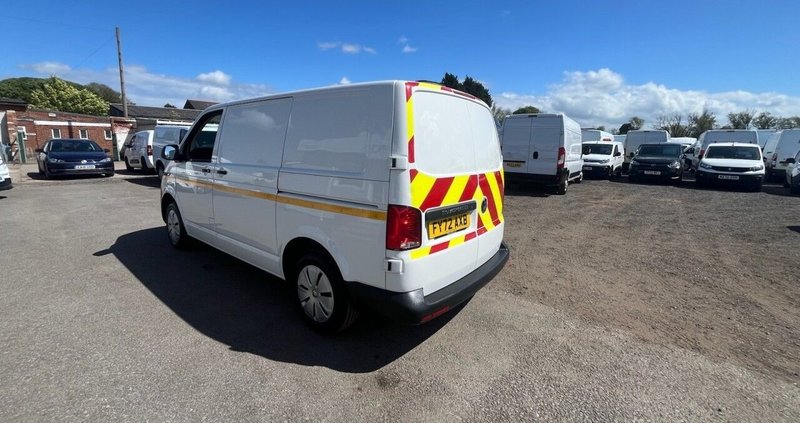 2022 Volkswagen Transporter Panel Van — photo 2 of 10