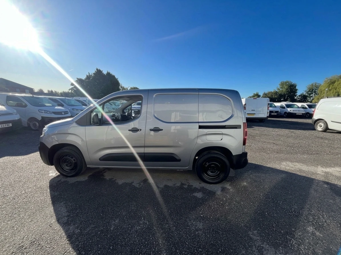 2021 Citroen Berlingo Panel Van — side view