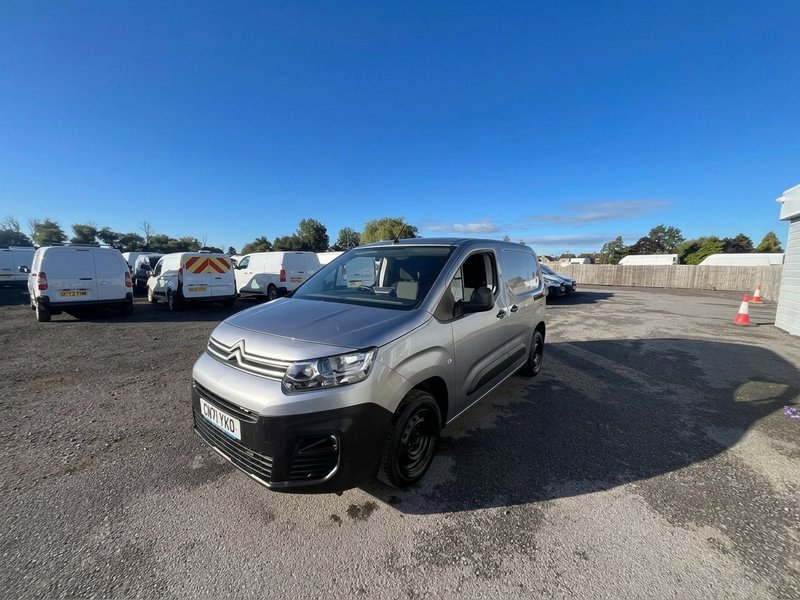 2021 Citroen Berlingo Panel Van — front three-quarter view