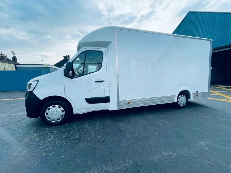 2021 Renault Master Luton Low Loader Van
