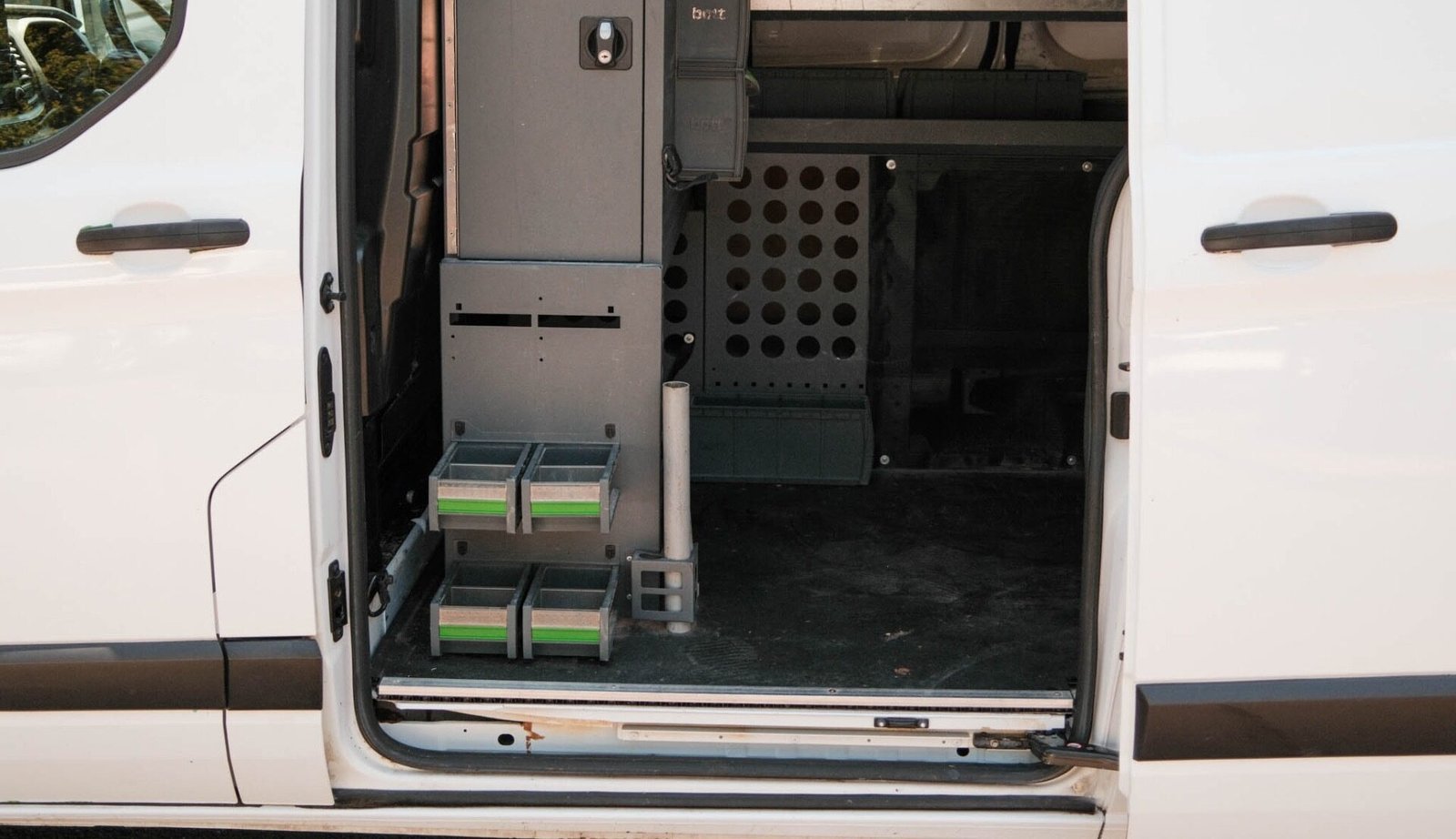 2020 Ford Transit Custom Panel Van — photo 2 of 2