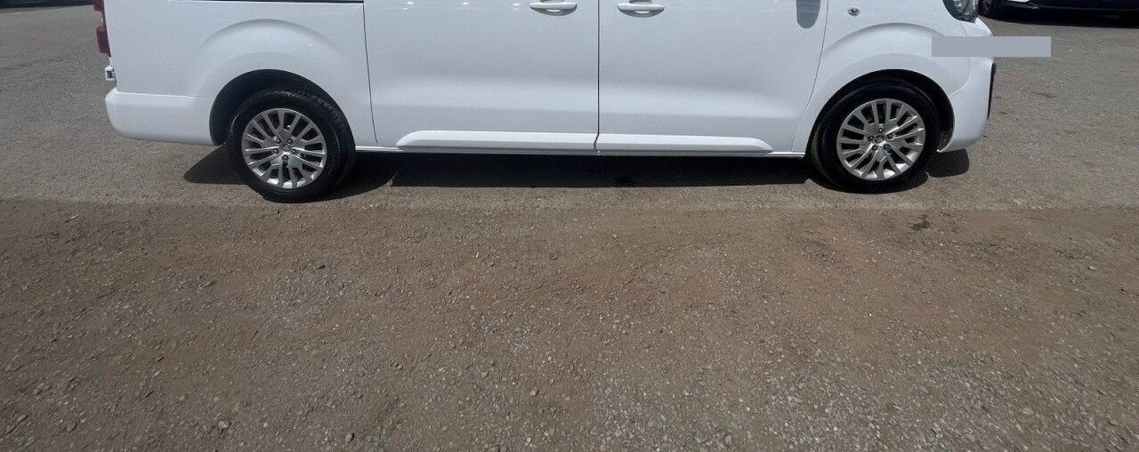 2023 Peugeot Expert Panel Van — photo 1 of 11