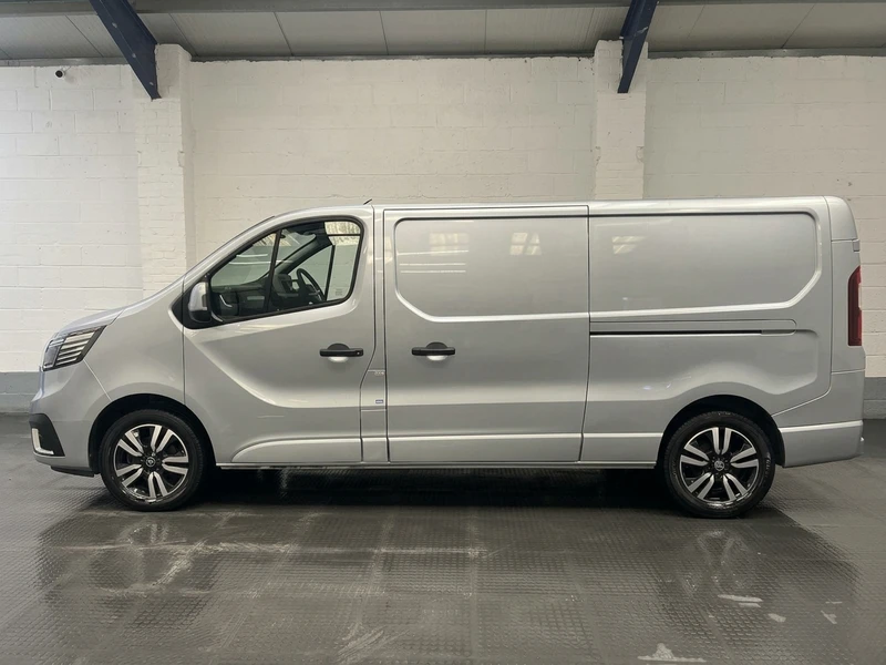 2023 Renault Trafic Panel Van