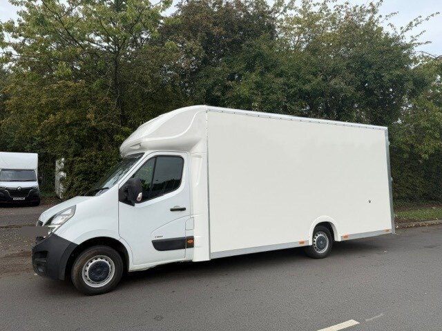 2021 Vauxhall Movano Luton Low Loader Van — photo 1 of 5
