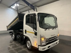 2023 Isuzu Grafter Tipper Van — front three-quarter view