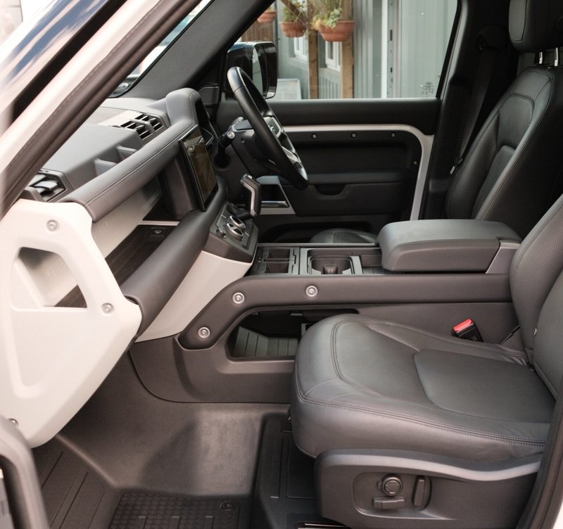 2023 Land Rover Defender Panel Van