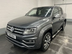 2019 Volkswagen Amarok Double Cab PickUp Van — front three-quarter view