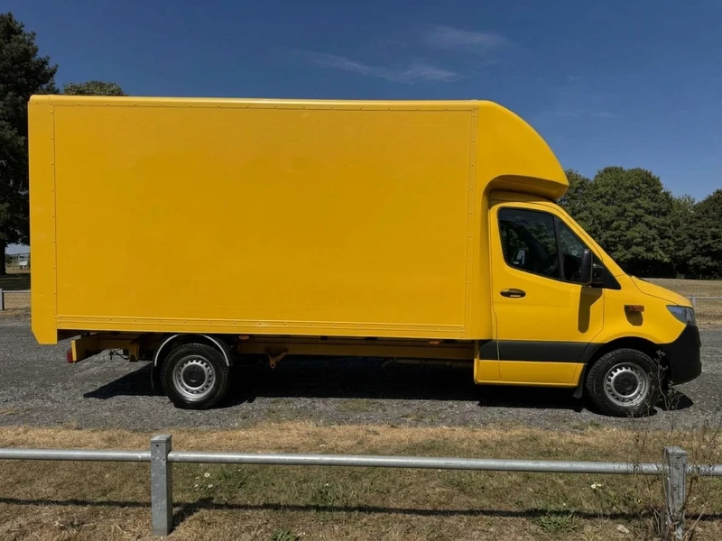 2020 Mercedes-Benz Sprinter Luton Box Van