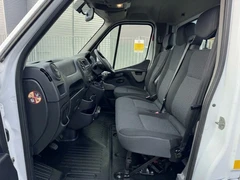 2018 Vauxhall Movano Dropside Van — cab interior