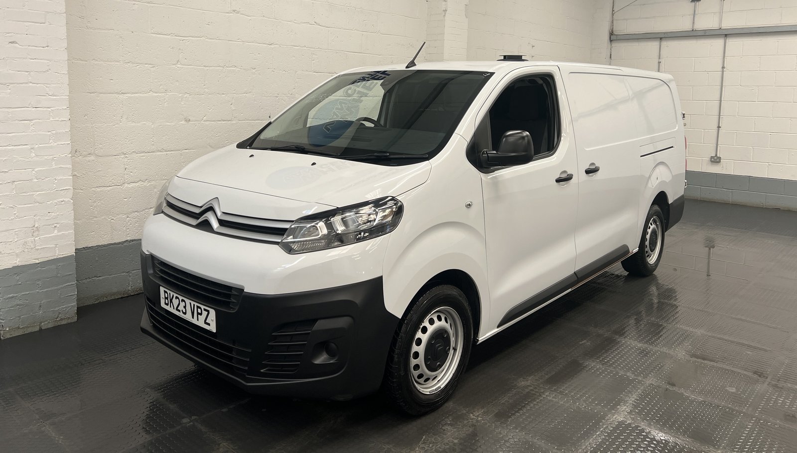 2023 Citroen Dispatch Panel Van — photo 1 of 5