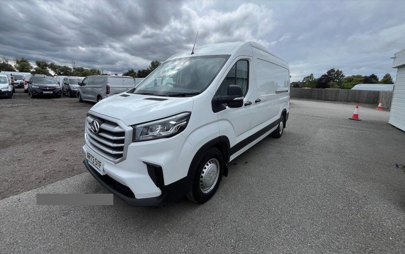 2023 Maxus Deliver 9 High Roof Panel Van — photo 2 of 16