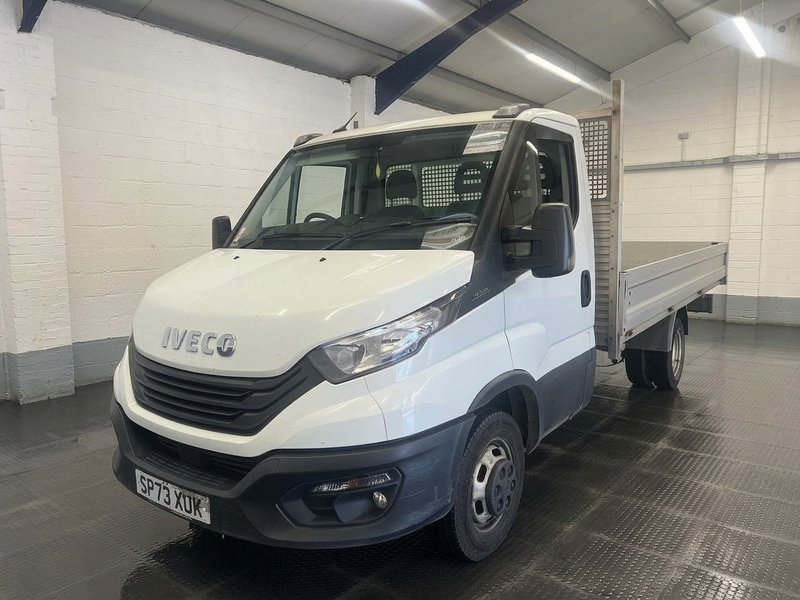 2023 Iveco Daily Dropside Van — front three-quarter view