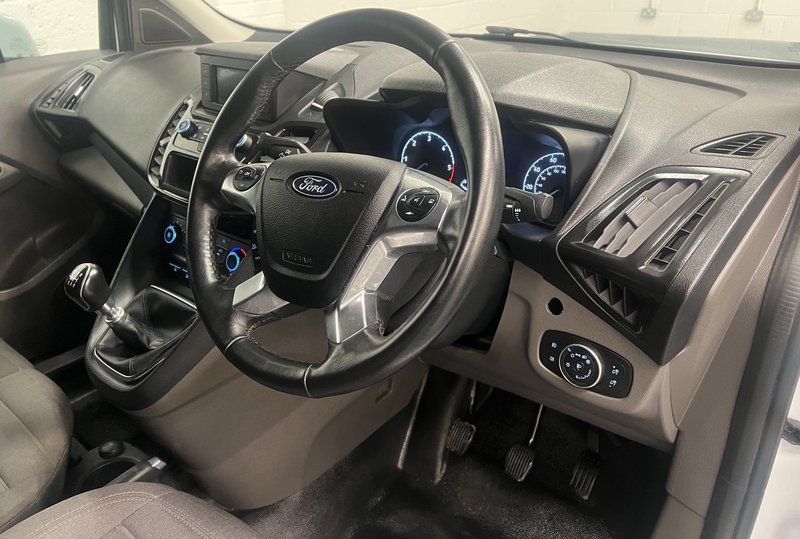 2023 Ford Transit Connect Panel Van — photo 2 of 27