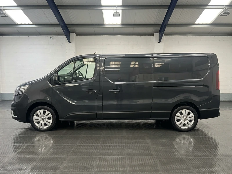 2023 Renault Trafic Panel Van