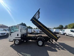 2023 Isuzu Grafter Tipper Van — side view
