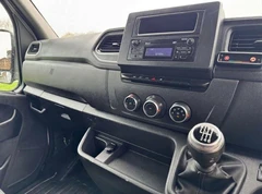 2021 Nissan Nv400 Luton Box Van — cab interior
