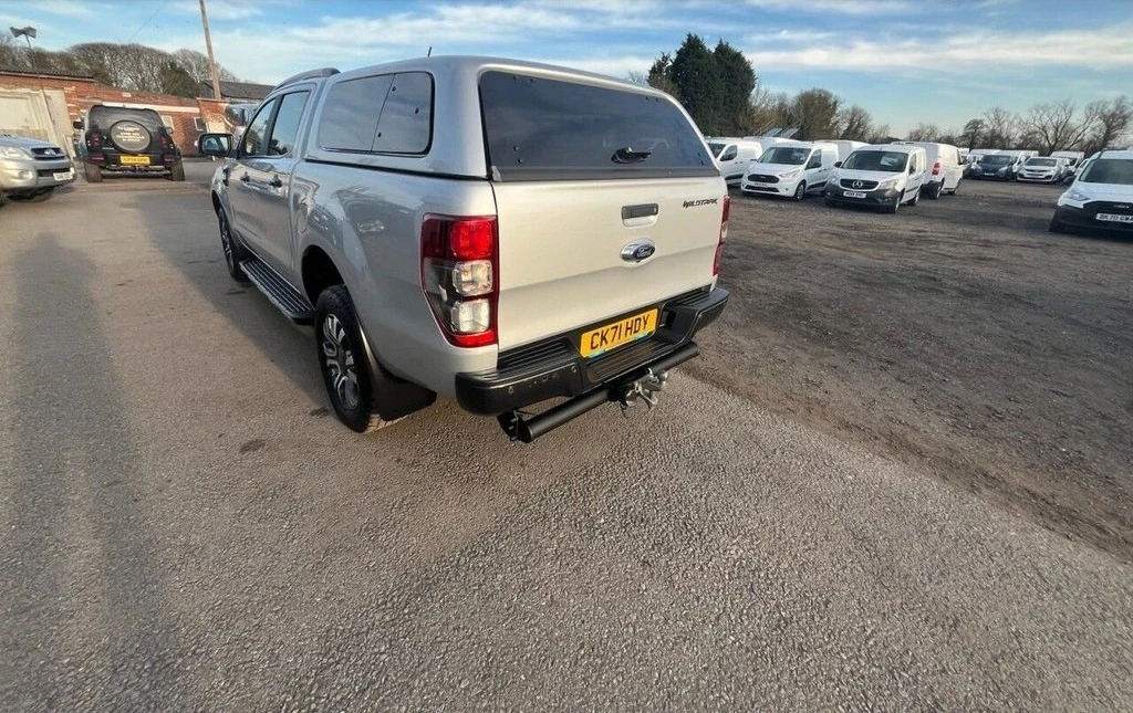 2021 Ford Ranger Double Cab PickUp Van — rear three-quarter view