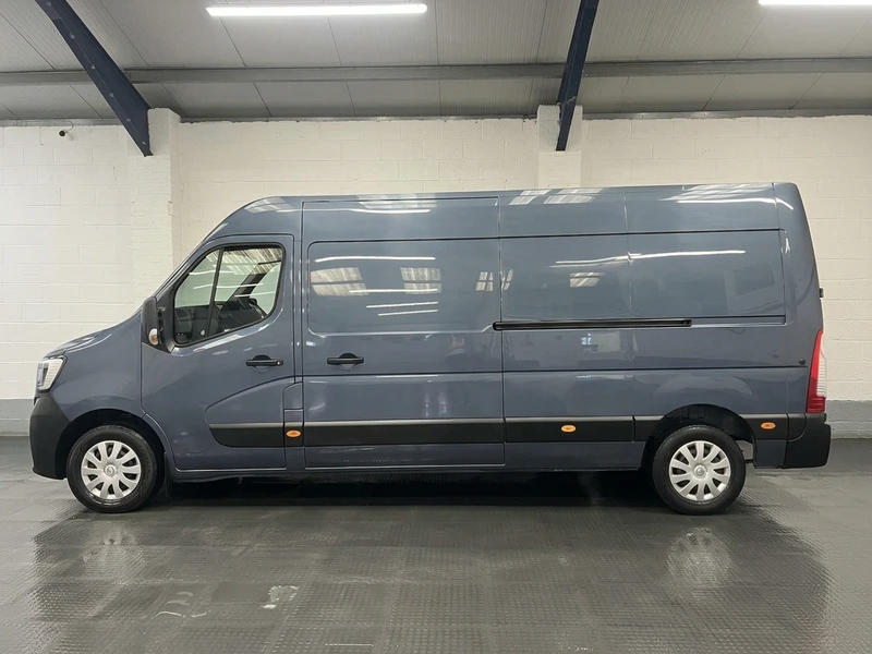 2023 Renault Master Panel Van