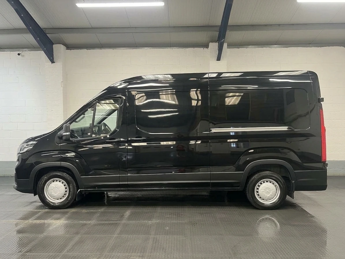 2023 Maxus Deliver 9 High Roof Panel Van — photo 1 of 35