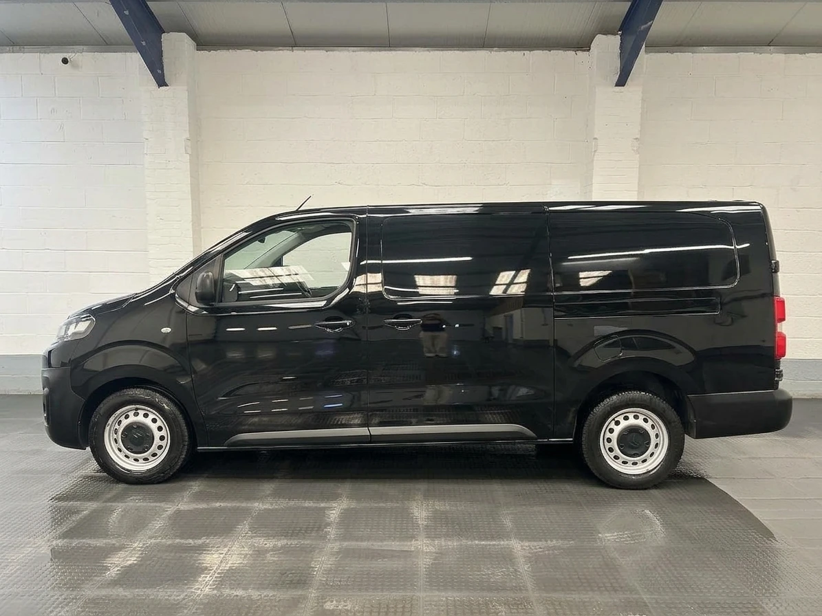 2023 Citroen Dispatch Panel Van — photo 1 of 37