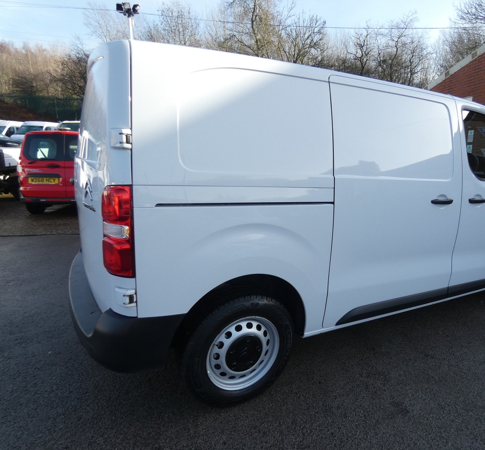 2023 Citroen Dispatch Panel Van — photo 2 of 12