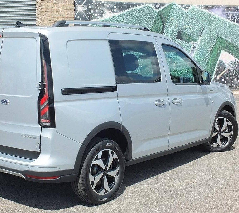 2025 Ford Transit Connect Panel Van — photo 38 of 38