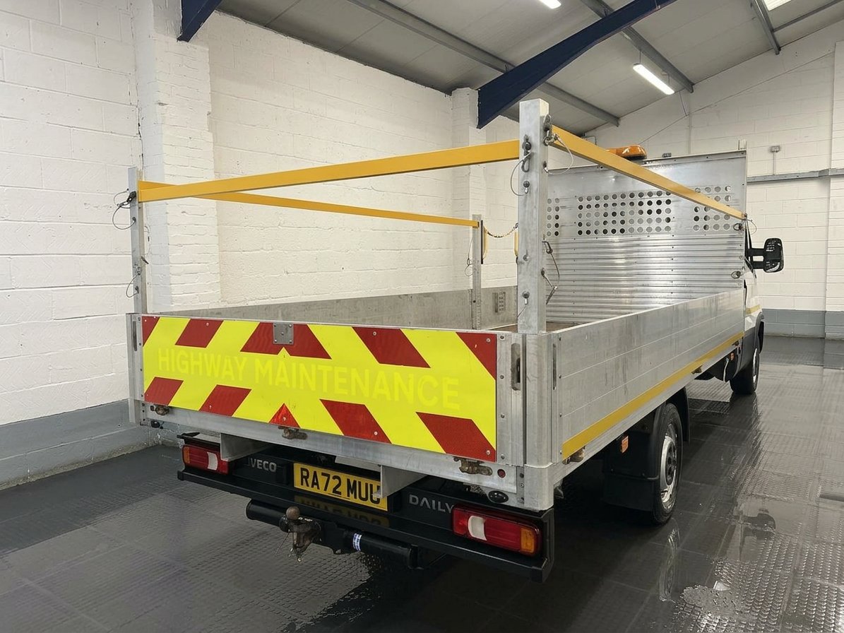 2023 Iveco Daily Dropside Van — rear three-quarter view