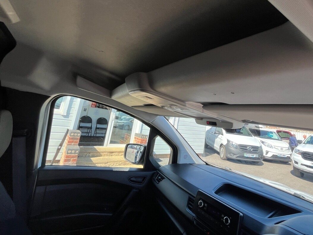 2024 Renault Kangoo Panel Van — photo 15 of 15
