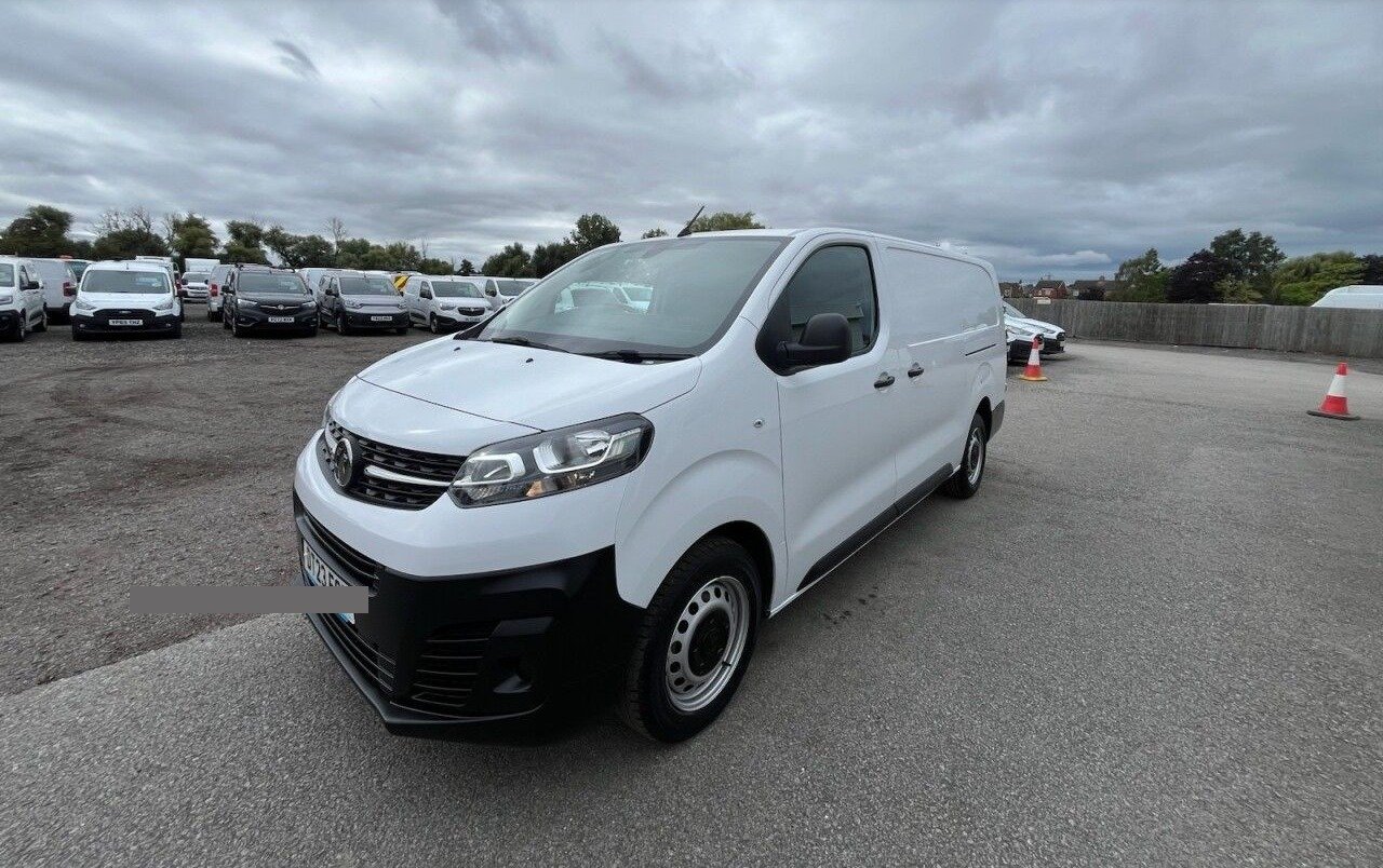 2023 Vauxhall Vivaro Panel Van — photo 2 of 14