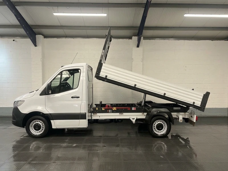2022 Mercedes-Benz Sprinter Tipper Van