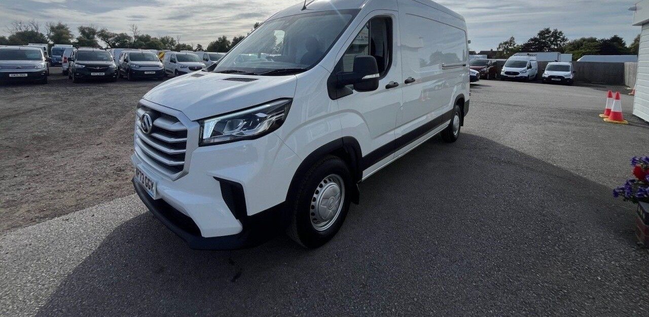 2023 Maxus Deliver 9 High Roof Panel Van — photo 1 of 1