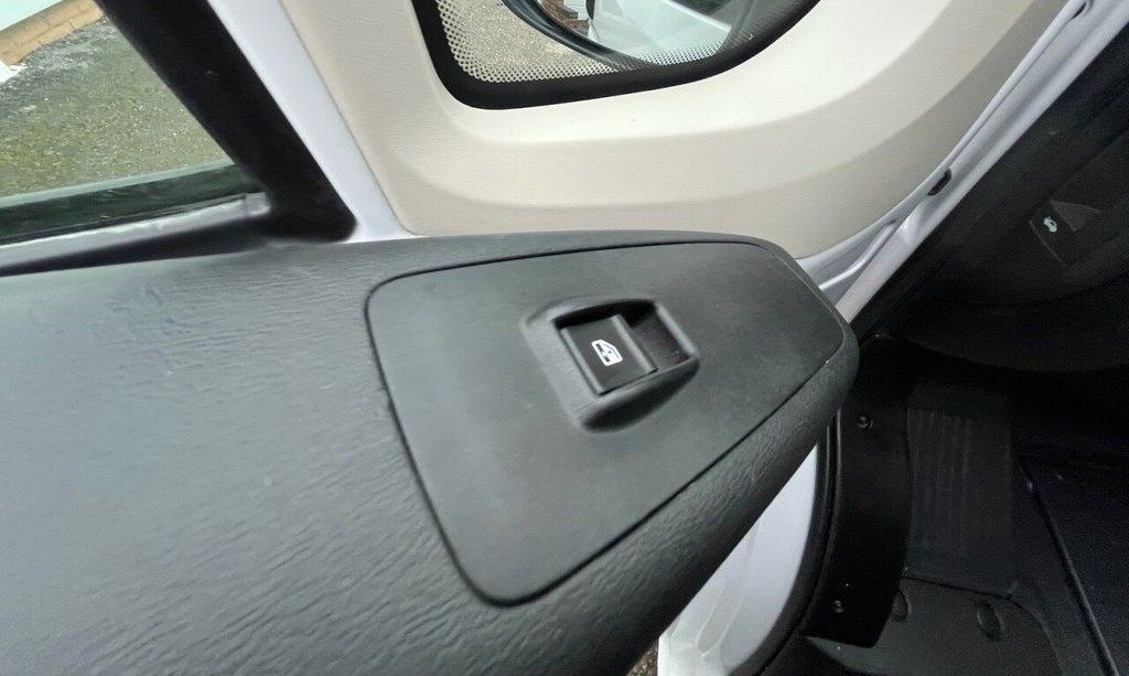 2023 Citroen Relay High Roof Panel Van — photo 17 of 17