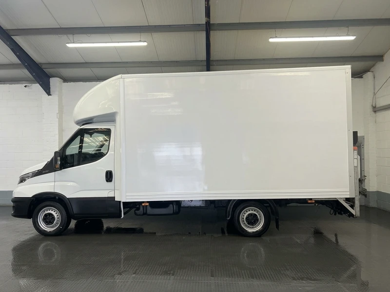 2022 Iveco Daily Luton Box Van