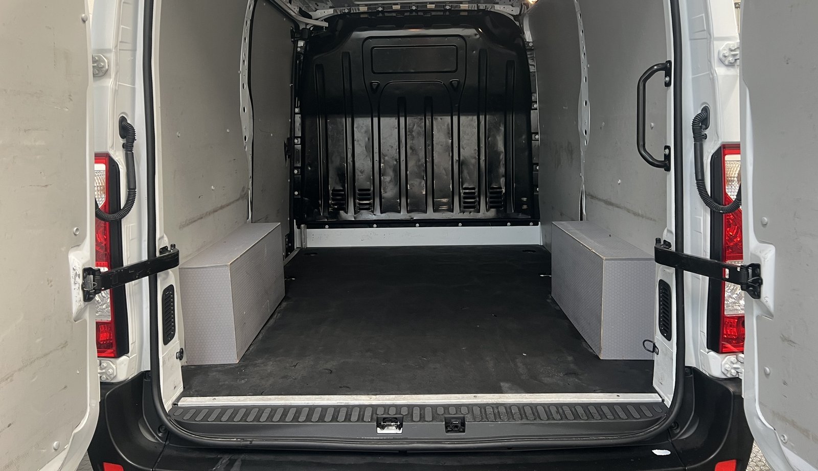 2023 Renault Master Panel Van — photo 22 of 22