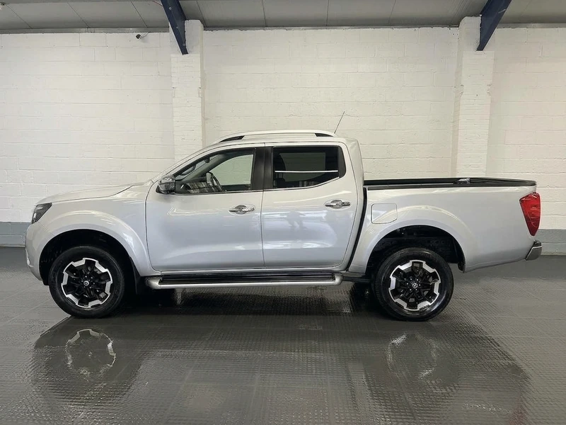 2021 Nissan Navara Double Cab PickUp Van