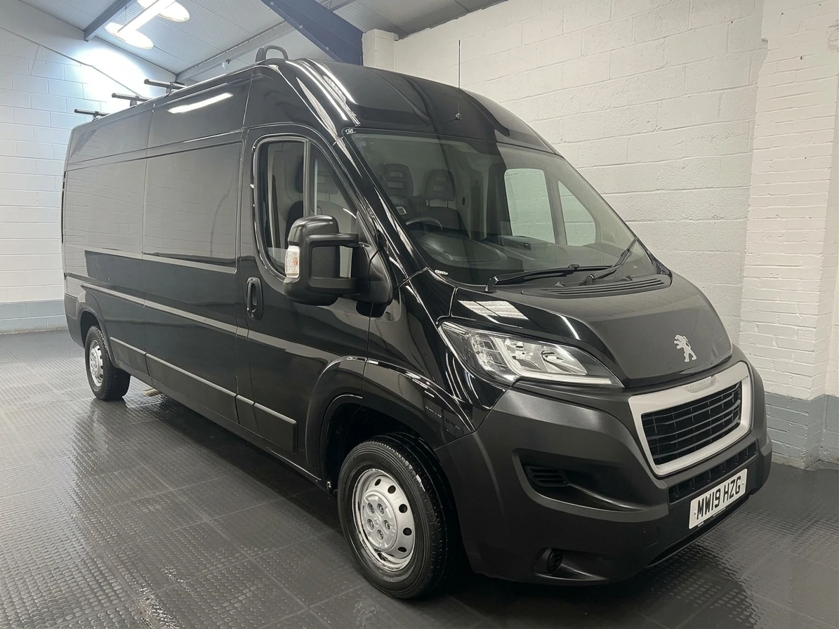 2019 Peugeot Boxer High Roof Panel Van — front three-quarter view