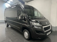 2019 Peugeot Boxer High Roof Panel Van — front three-quarter view