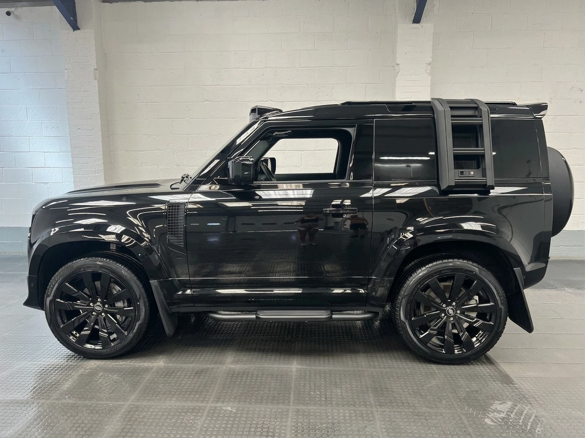 2025 Land Rover Defender 90 Panel Van — photo 1 of 48