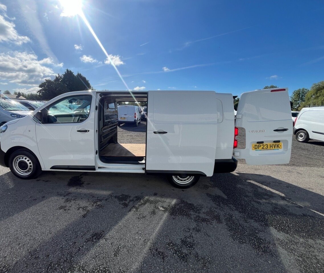 2023 Vauxhall Vivaro Panel Van — photo 1 of 14