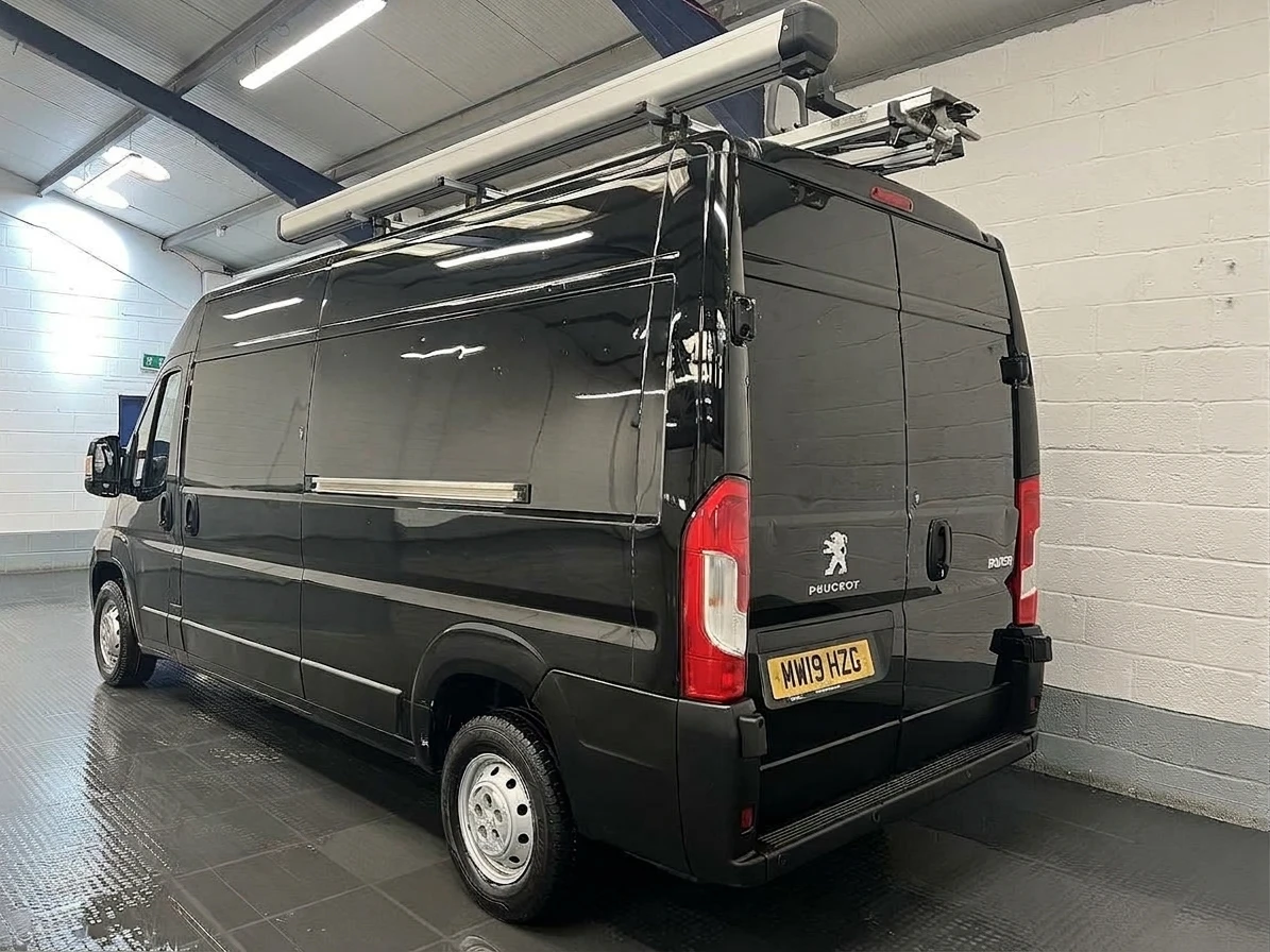 2019 Peugeot Boxer High Roof Panel Van — rear three-quarter view