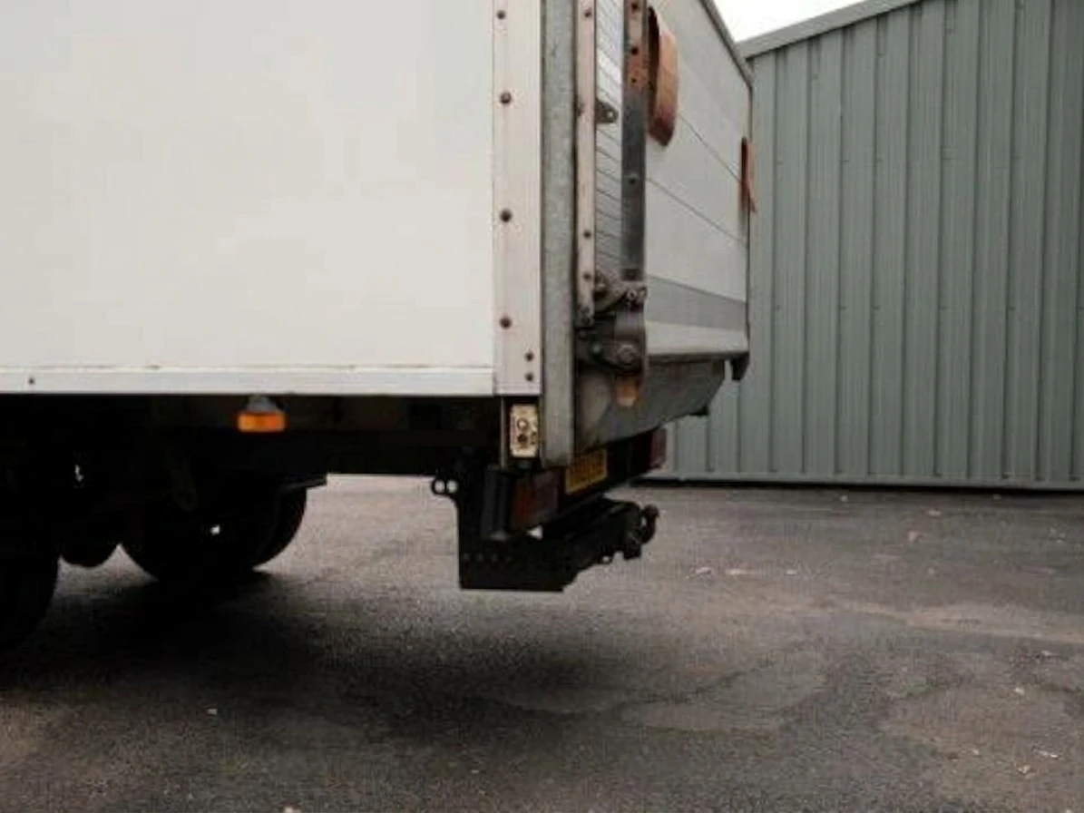 2016 Iveco Daily Luton Box Van — rear three-quarter view