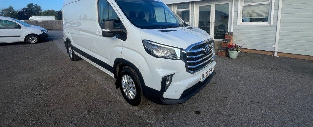 2023 Maxus Deliver 9 High Roof Panel Van — photo 1 of 1