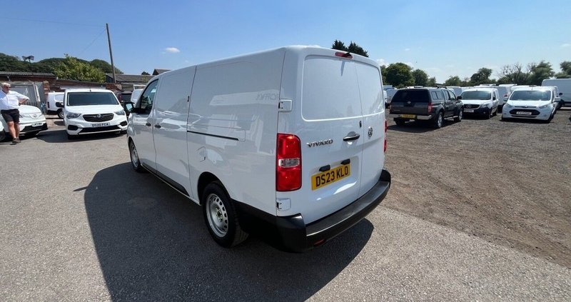 2023 Vauxhall Vivaro Panel Van — photo 3 of 12