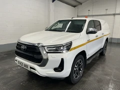 2021 Toyota Hilux Double Cab PickUp Van — front three-quarter view