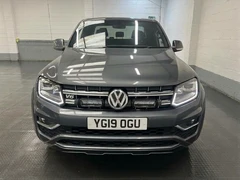 2019 Volkswagen Amarok Double Cab PickUp Van — front view