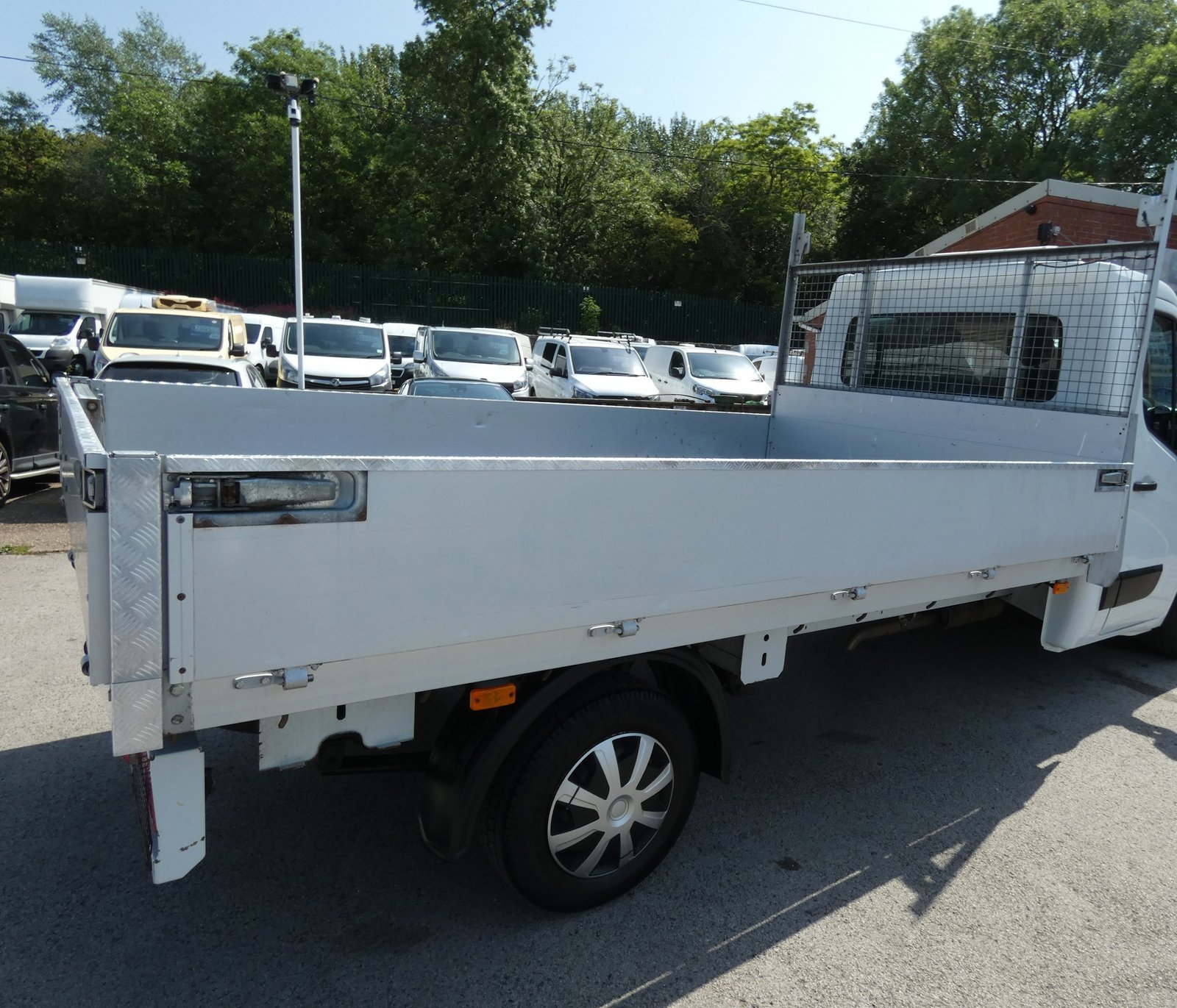 2015 Renault Master Dropside Van — photo 2 of 11